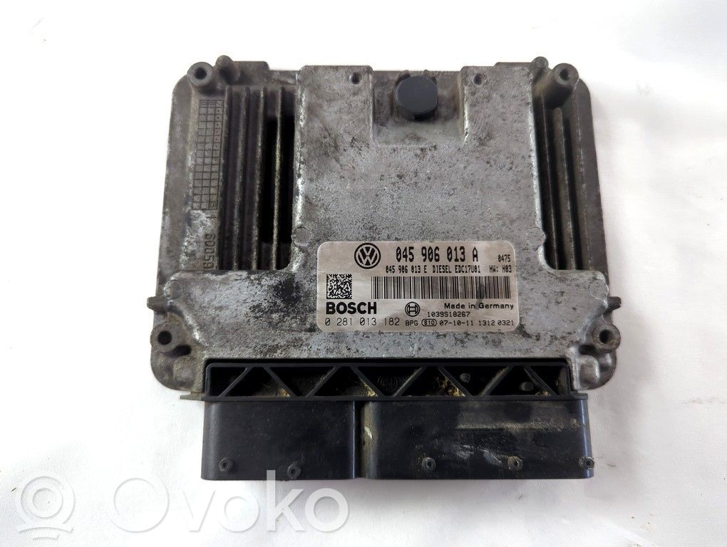 Unidad de control/módulo del motor   045906013A