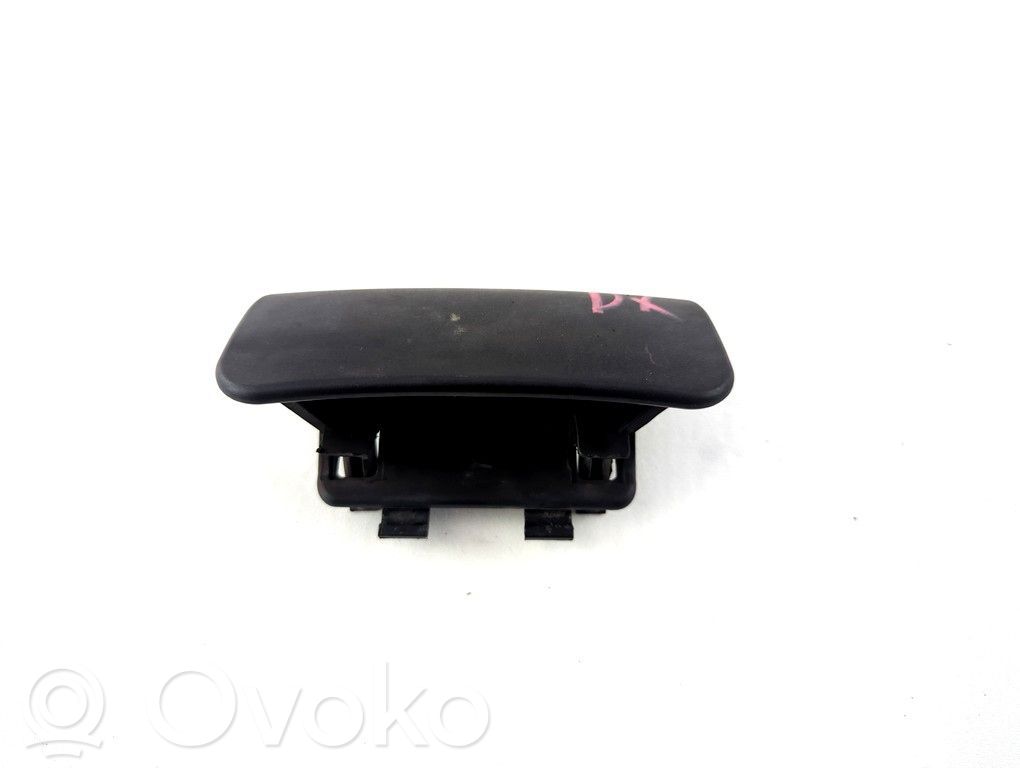 Manecilla externa puerta trasera   YC15V22400AJ