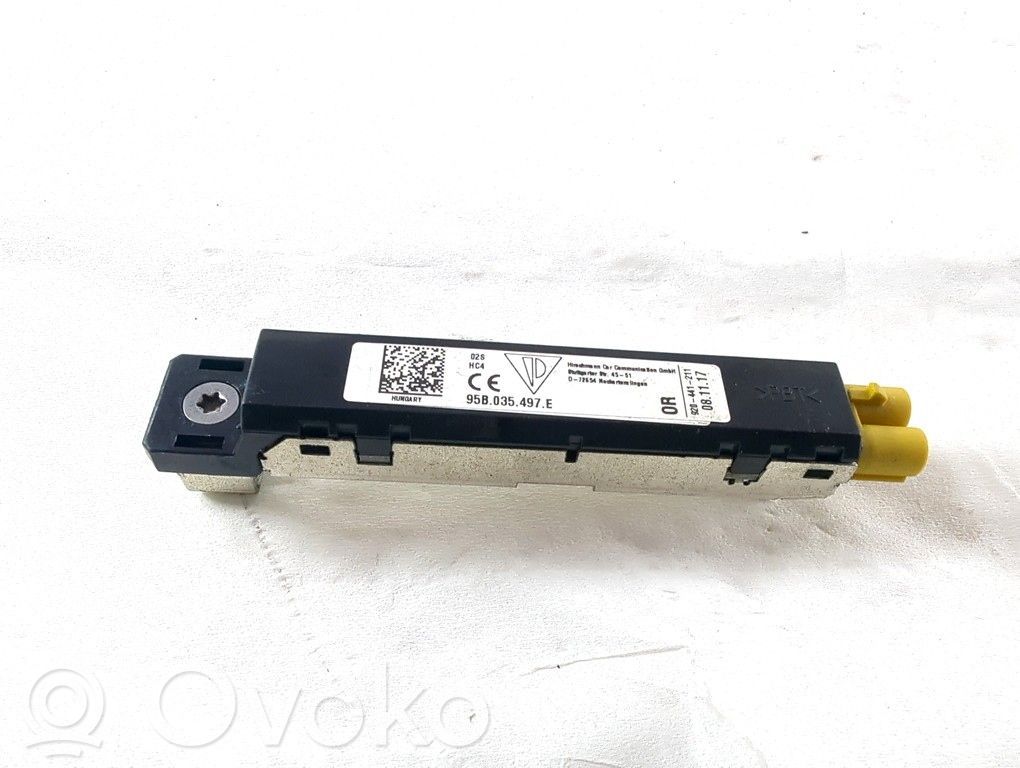 Pystyantennivahvistin   95B035497E