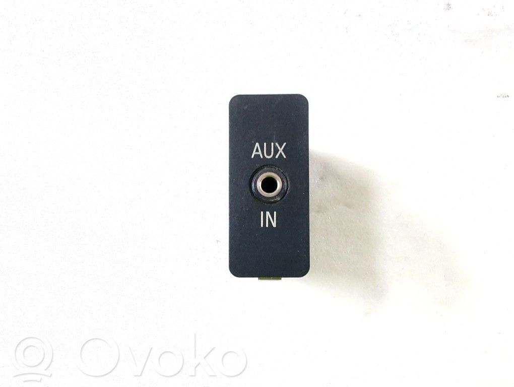 BMW 1 E81 E87 Connettore plug in USB 