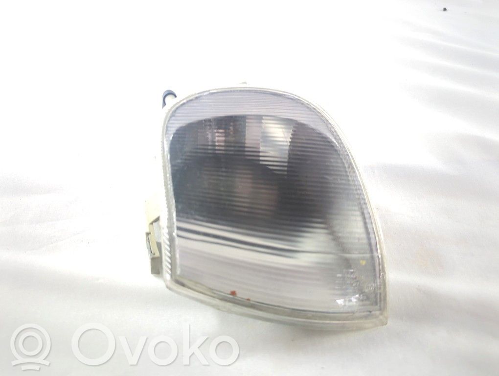 Volkswagen Polo III 6N 6N2 6NF Front indicator light