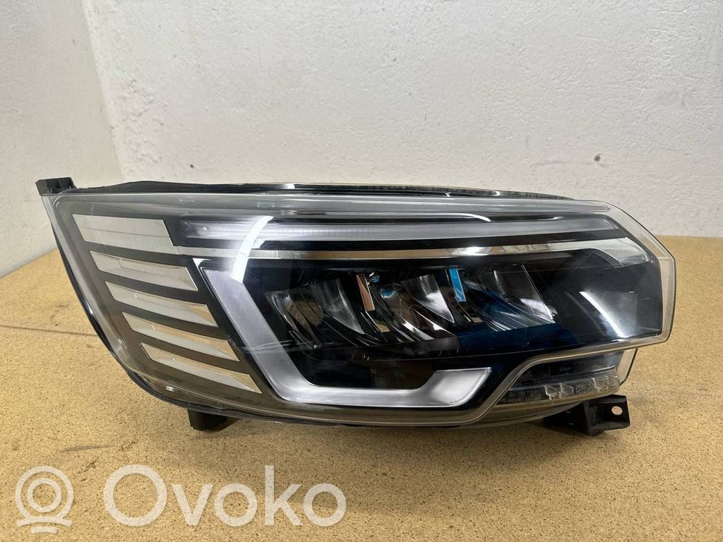 Renault Trafic III (X82) Headlight/headlamp 