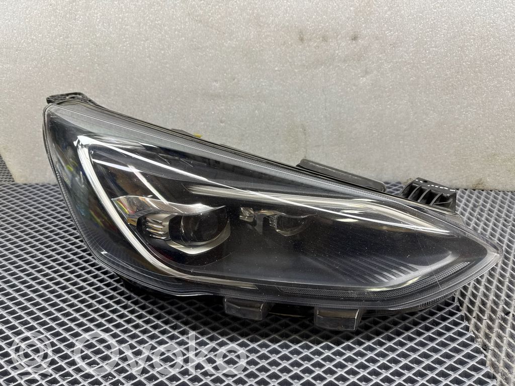 Headlight/headlamp   JX7B13E016AJ