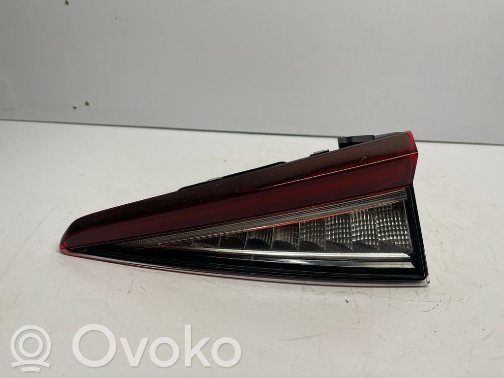 Skoda Enyaq iV Lampy tylnej klapy bagażnika 