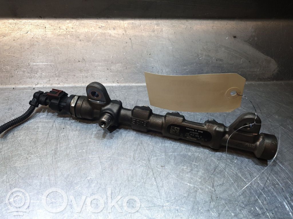 Opel Astra J Tubo principal de alimentación del combustible 