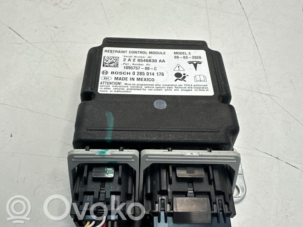 Tesla Model Y Airbag control unit/module 