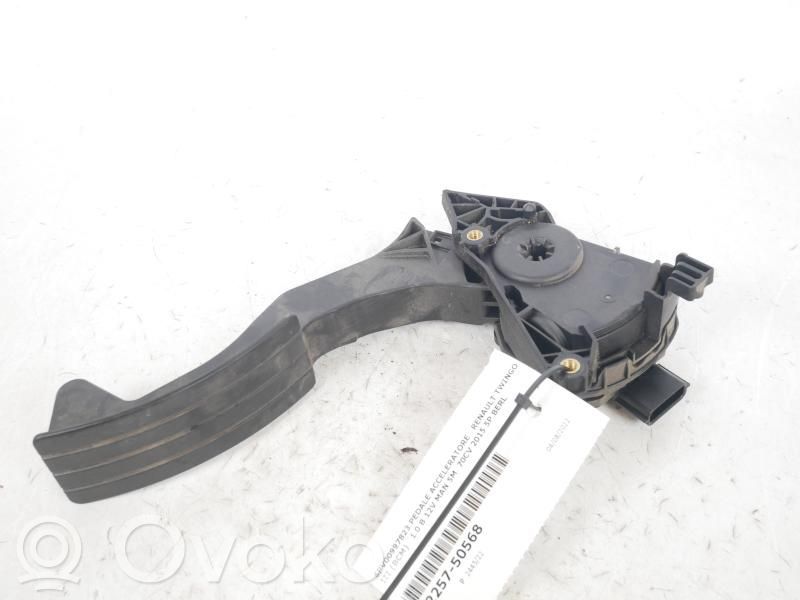 Renault Twingo III Accelerator throttle pedal 