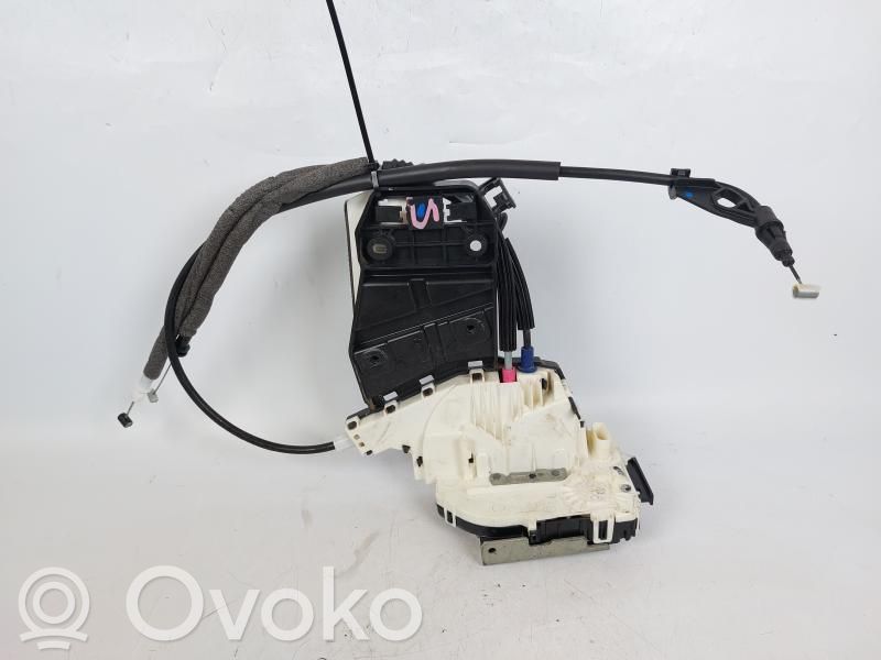 Jeep Compass Takaoven lukko 