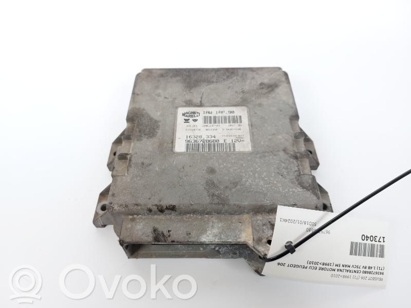 Peugeot 206 Variklio valdymo blokas 