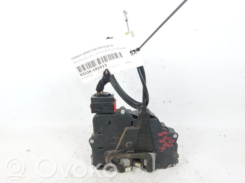 Fiat Punto Evo Zamek drzwi przednich 