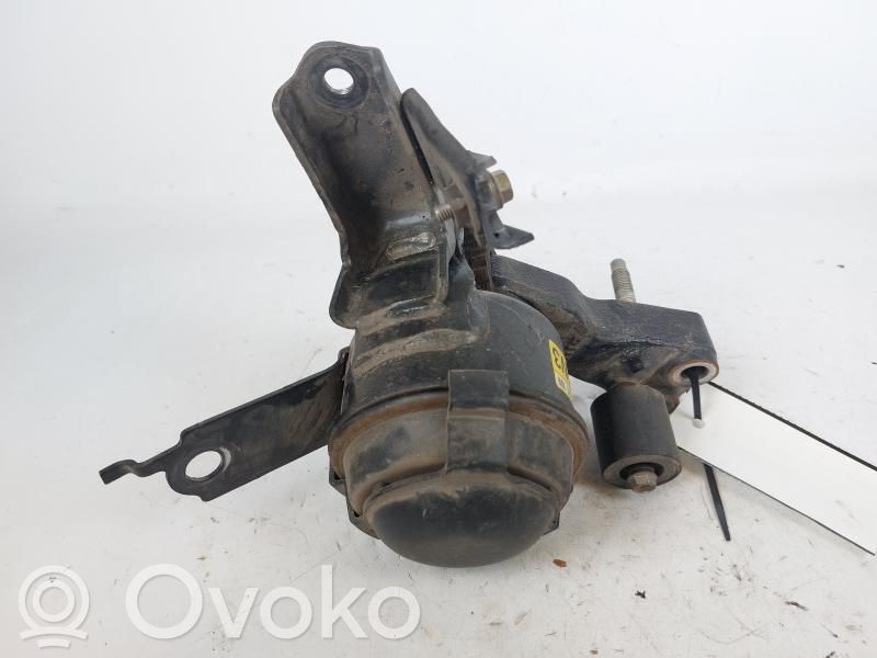 Toyota Yaris Engine mount bracket 