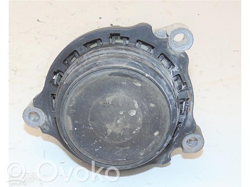 Engine mount bracket   685048101,685048101