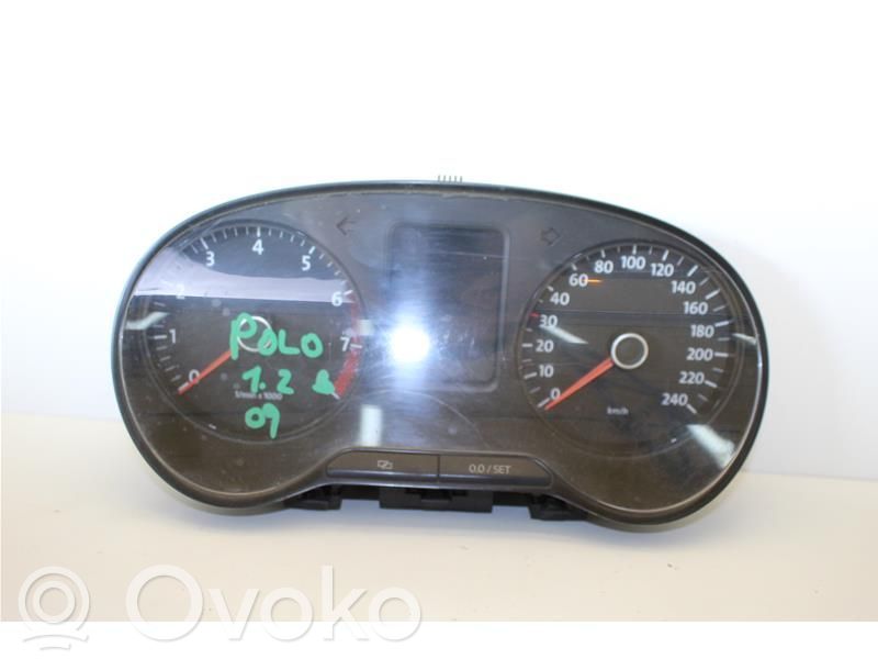 Volkswagen Polo V 6R Vitezometru (grup de instrumente) 