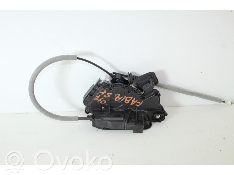 Skoda Fabia Mk3 (NJ) Front door lock 