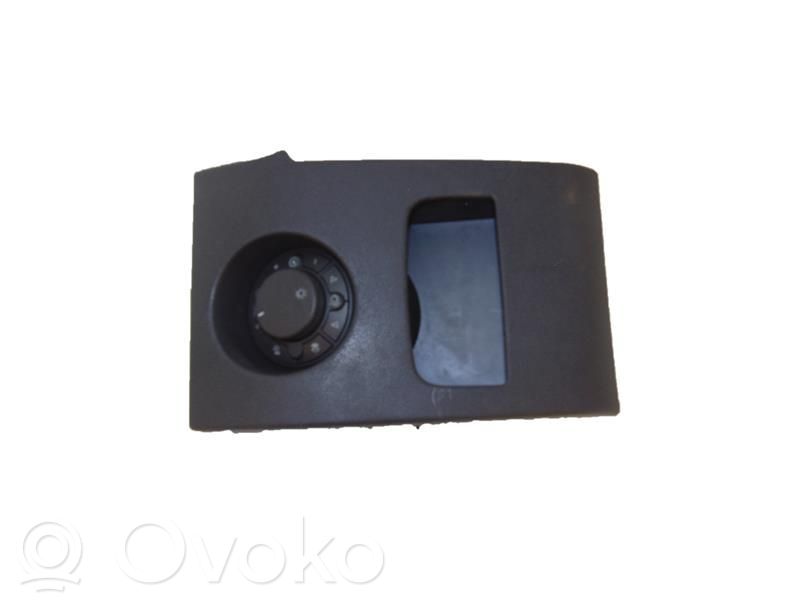 Light switch   13204952