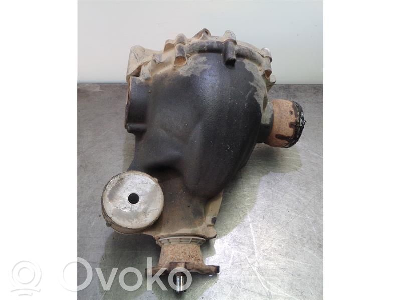 Rear differential   2R8W4384BA