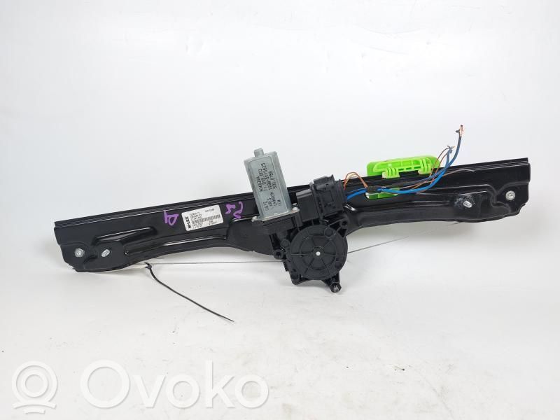 BMW 2 F46 Ręczny podnośnik szyby drzwi tylnych 