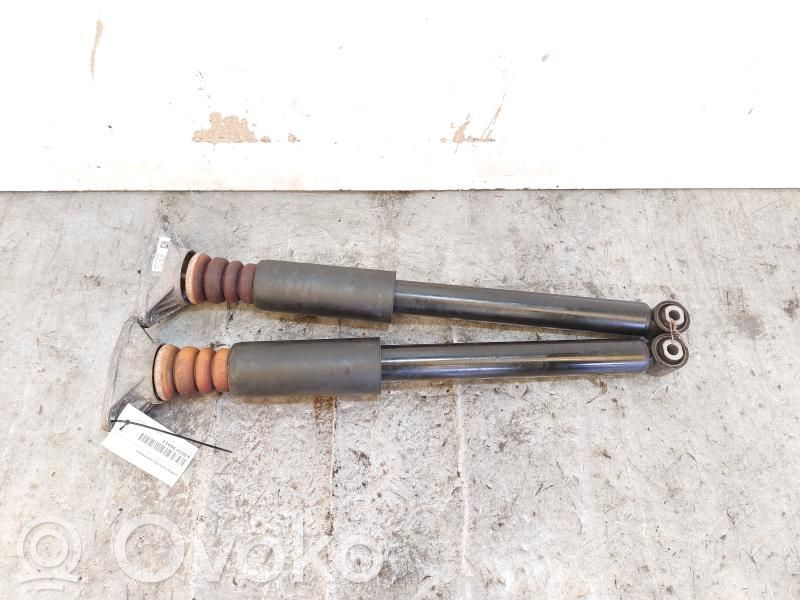 BMW 2 F46 Stoßdämpfer hinten 