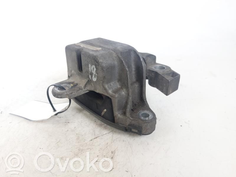 Engine mount bracket   95418203,95135159