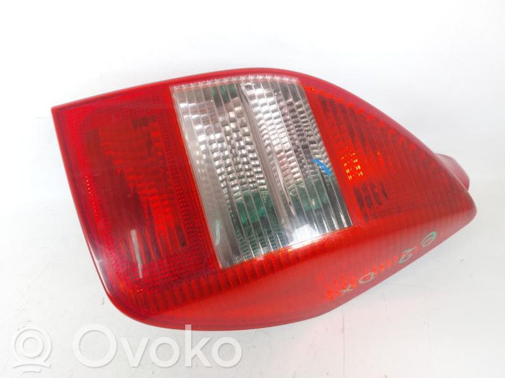 Citroen C2 Galinis žibintas kėbule 