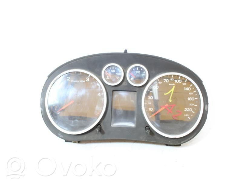 Audi A2 Speedometer (instrument cluster) 