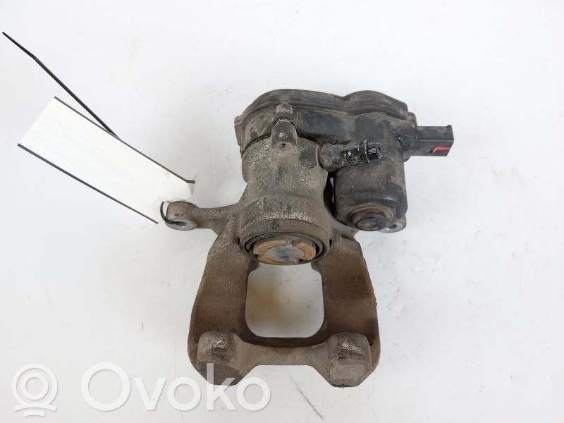 Etujarrusatula   K68338708AA,K68338708AA