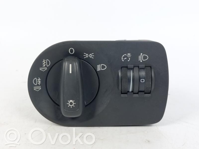 Audi A1 Light switch 