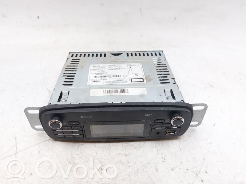 Panel / Radioodtwarzacz CD/DVD/GPS   281152571R,281152571R