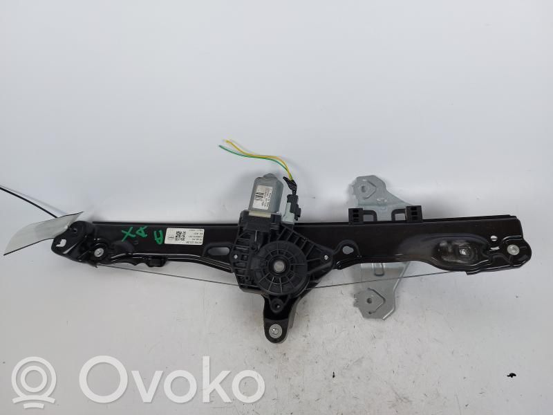Nissan Pulsar Macara ușă față cu motor