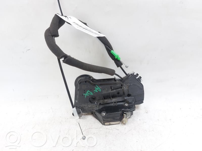 Toyota C-HR I Front door lock 