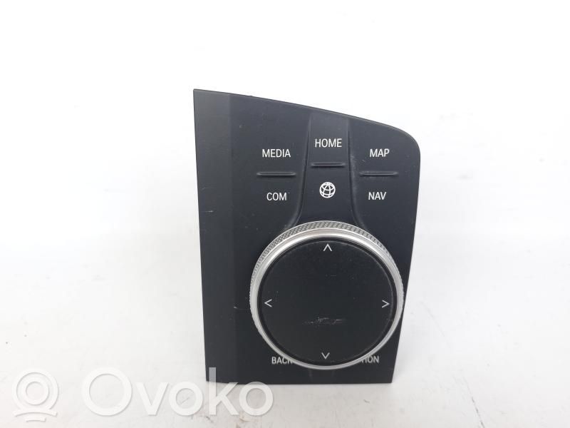 BMW 2 F44 Center console 