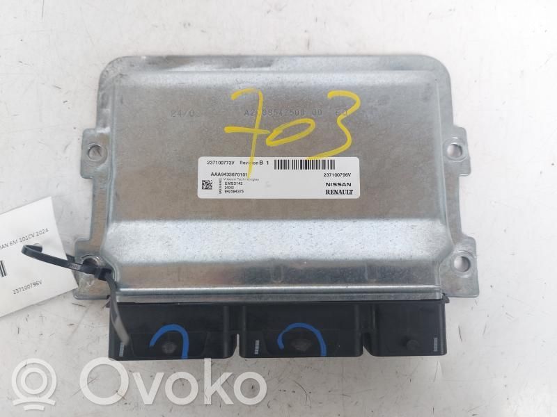 Dacia Sandero Engine control unit/module 