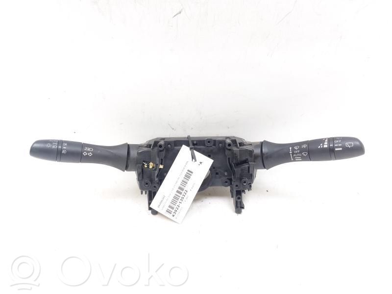 Nissan Micra K14 Interruptor de luz 