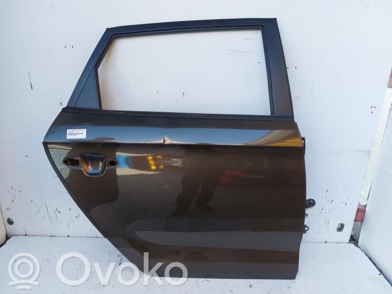 KIA Carens III Puerta trasera 