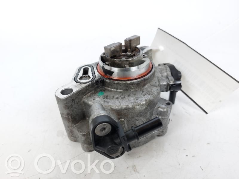 Opel Combo E Bomba de vacío 