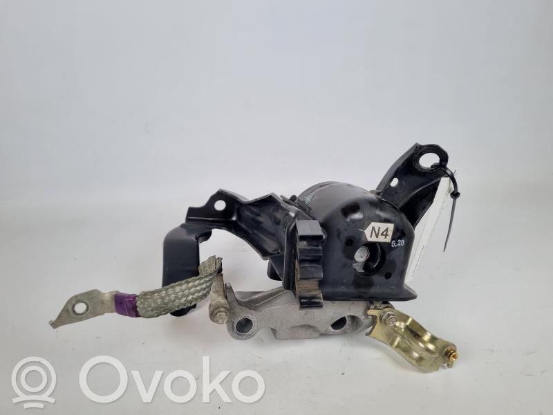 Lexus UX Engine mount bracket 