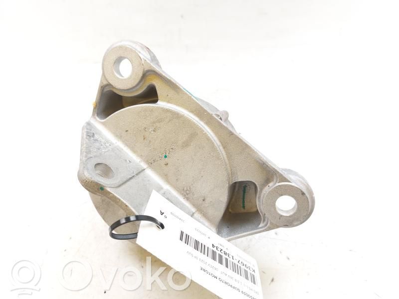 MG HS Engine mount bracket 