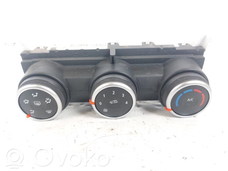 Renault Captur II Center console 