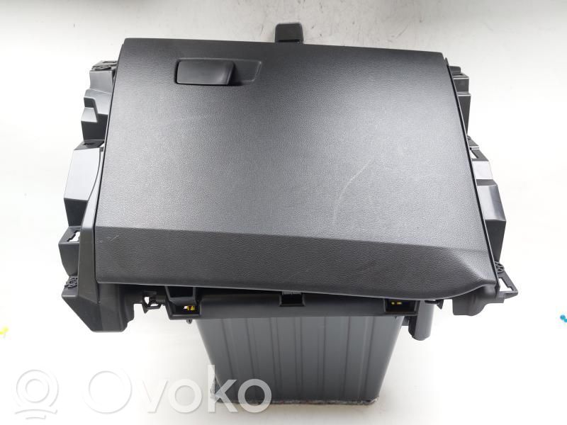 Renault Captur II Handschuhfach 