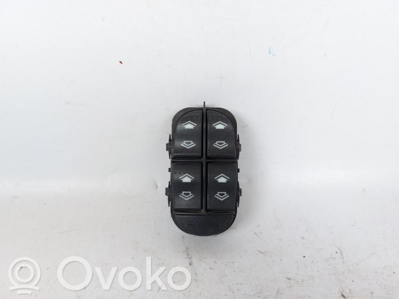 Ford Focus Interrupteur commade lève-vitre