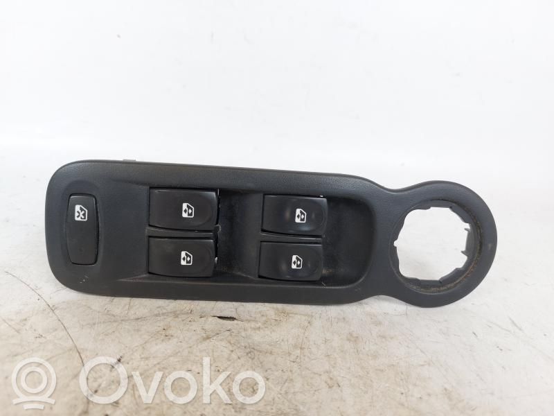 Renault Modus Electric window control switch 