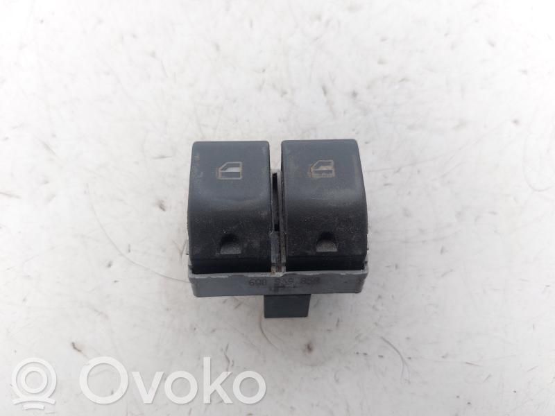 Volkswagen Polo Interrupteur commade lève-vitre