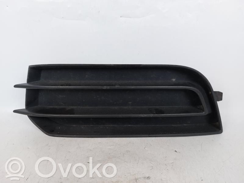 Audi A1 Grotelės priekinės 