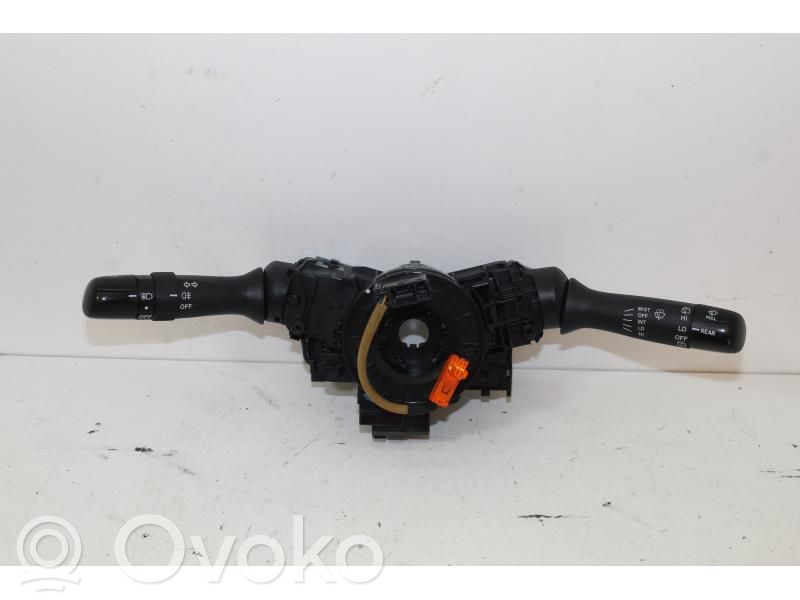 Toyota Yaris Interruptor de luz 