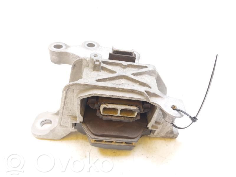 Ford Focus Engine mount bracket 