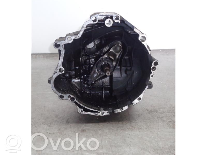 Volkswagen PASSAT B5.5 Scatola del cambio manuale a 5 velocità