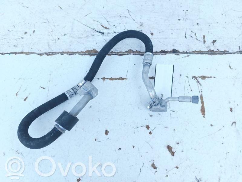 BMW 7 G11 G12 Ilmastointilaitteen putki (A/C)