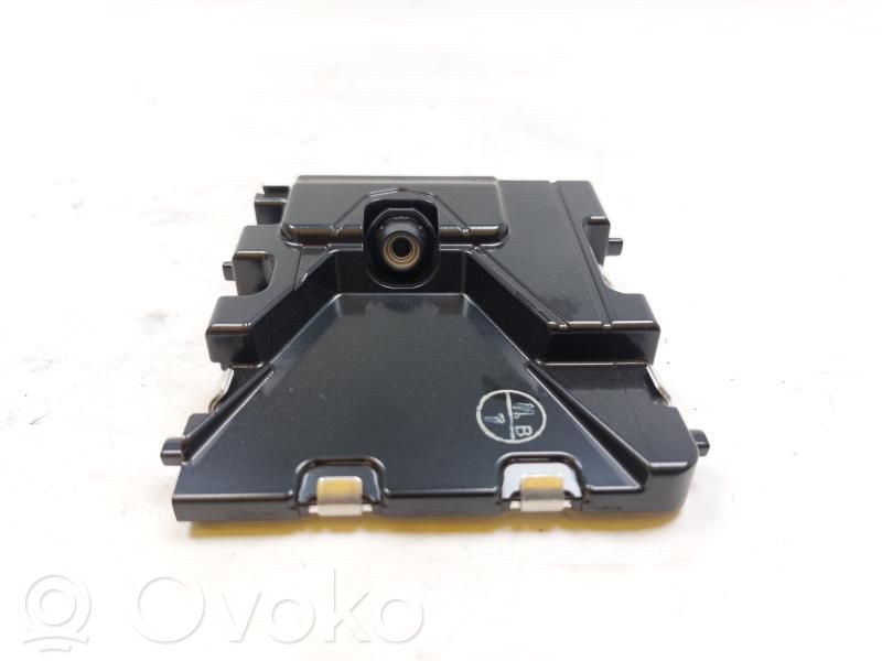 Lexus NX Windshield/windscreen camera 