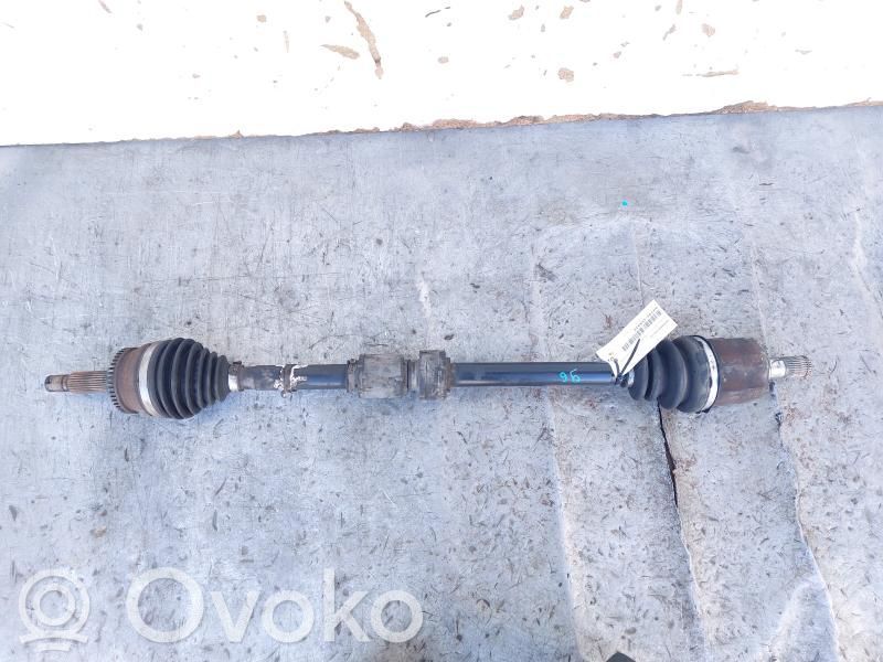 KIA Ceed Planetară față 