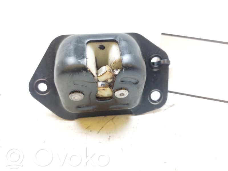 Nissan Juke I F15 Tailgate lock latch 